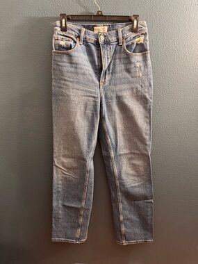 Abercrombie & Fitch Men's Faded Blue Straight Jeans